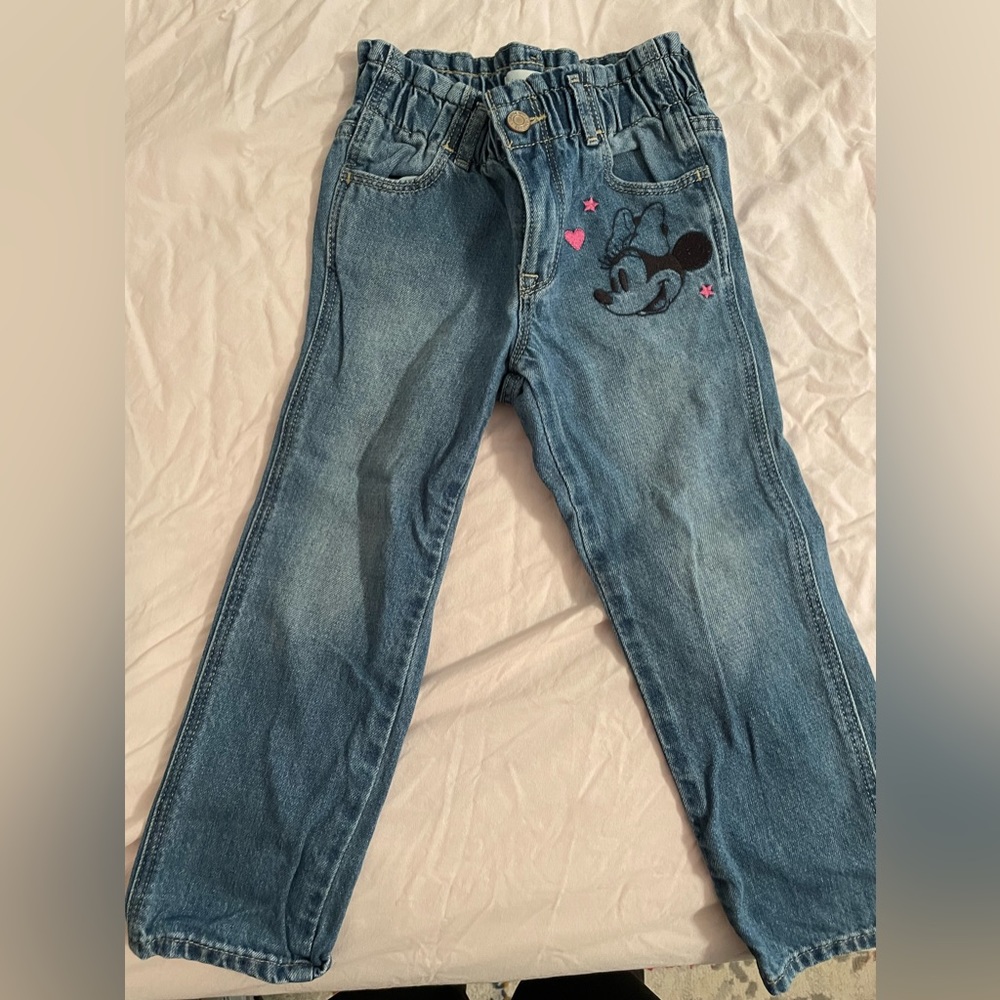 Toddler girl gap jeans 👖 size 4t in great condition !